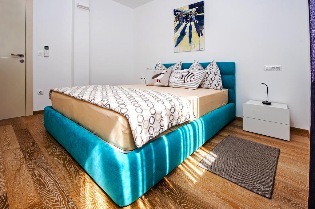 Sunset Luxury Apartment Rovigno Esterno foto