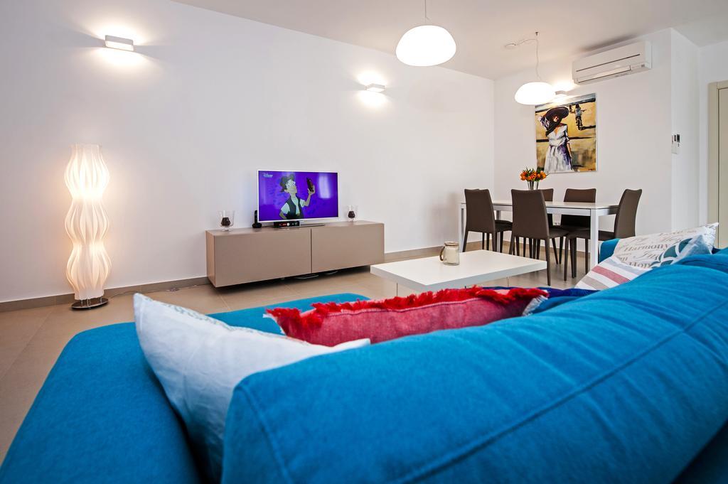 Sunset Luxury Apartment Rovigno Esterno foto