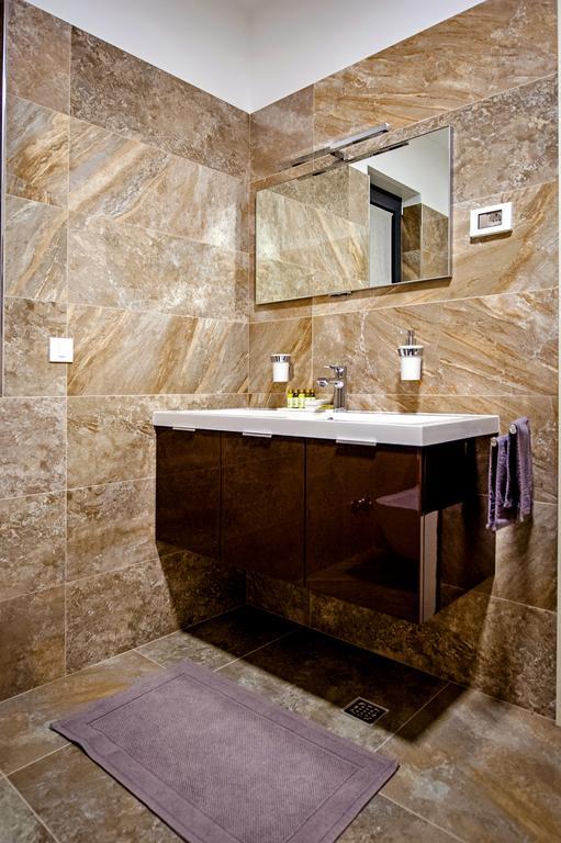 Sunset Luxury Apartment Rovigno Esterno foto