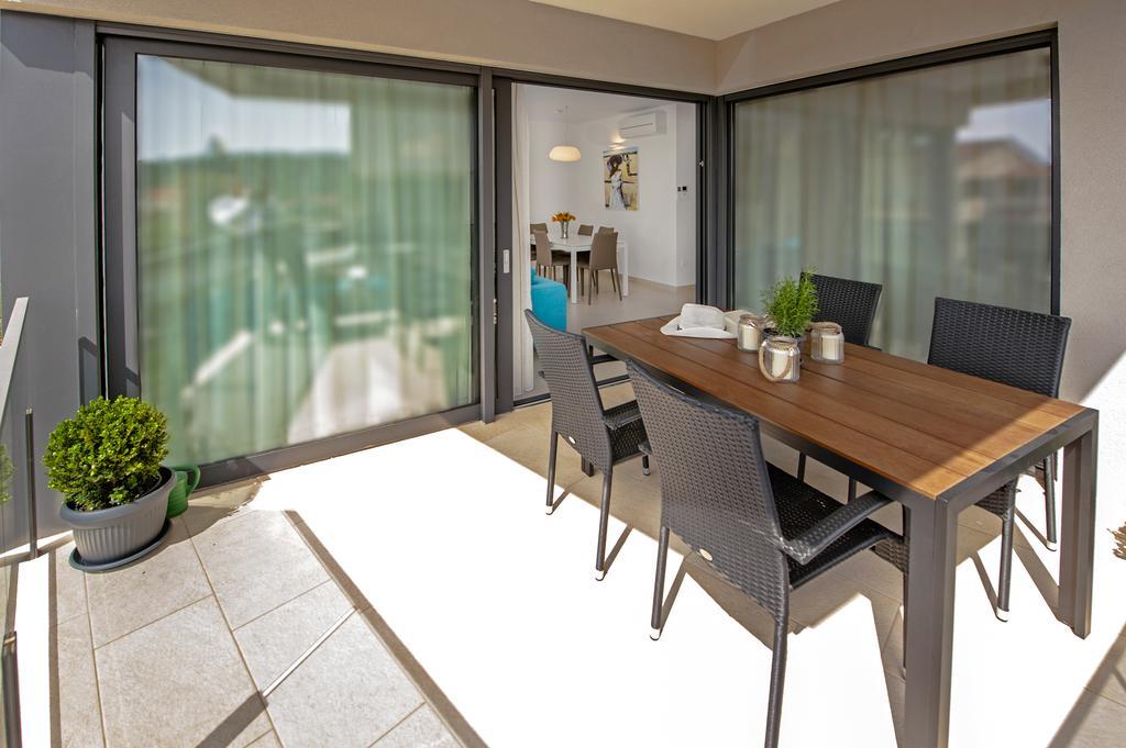 Sunset Luxury Apartment Rovigno Esterno foto