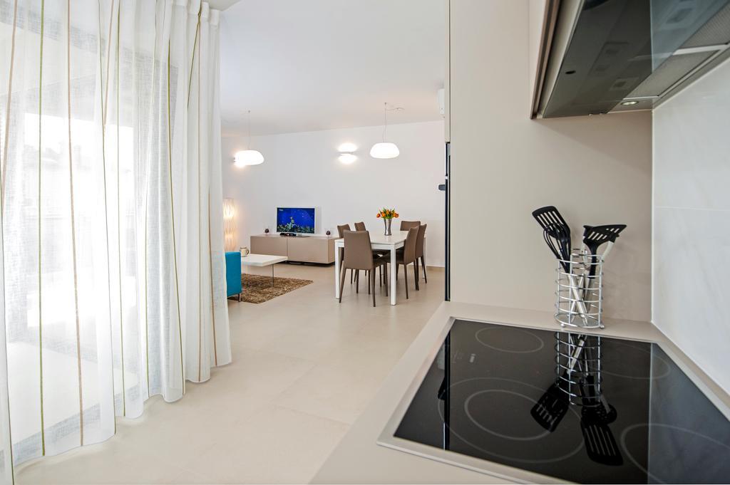 Sunset Luxury Apartment Rovigno Esterno foto