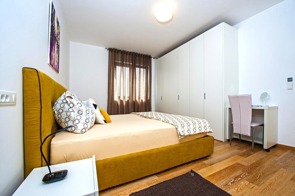 Sunset Luxury Apartment Rovigno Esterno foto