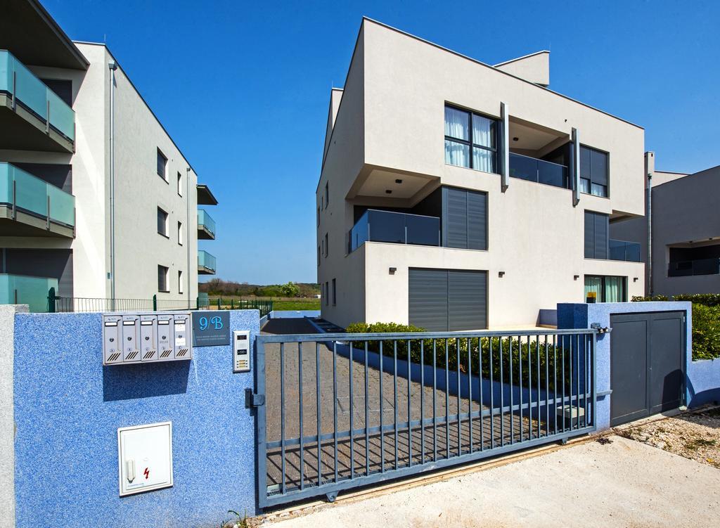 Sunset Luxury Apartment Rovigno Esterno foto