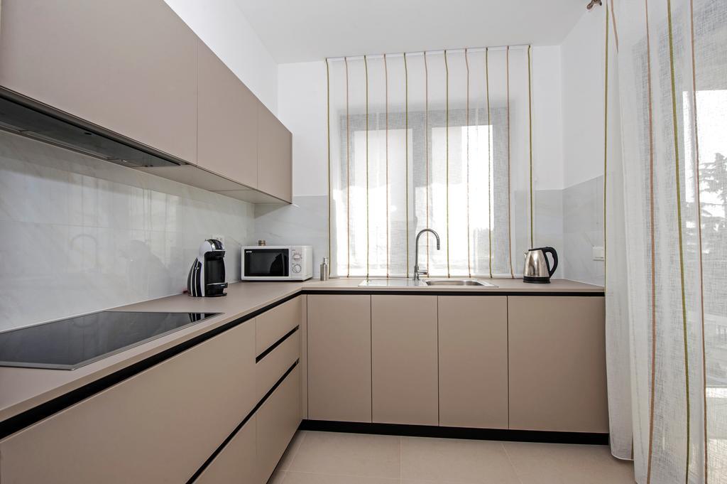 Sunset Luxury Apartment Rovigno Esterno foto